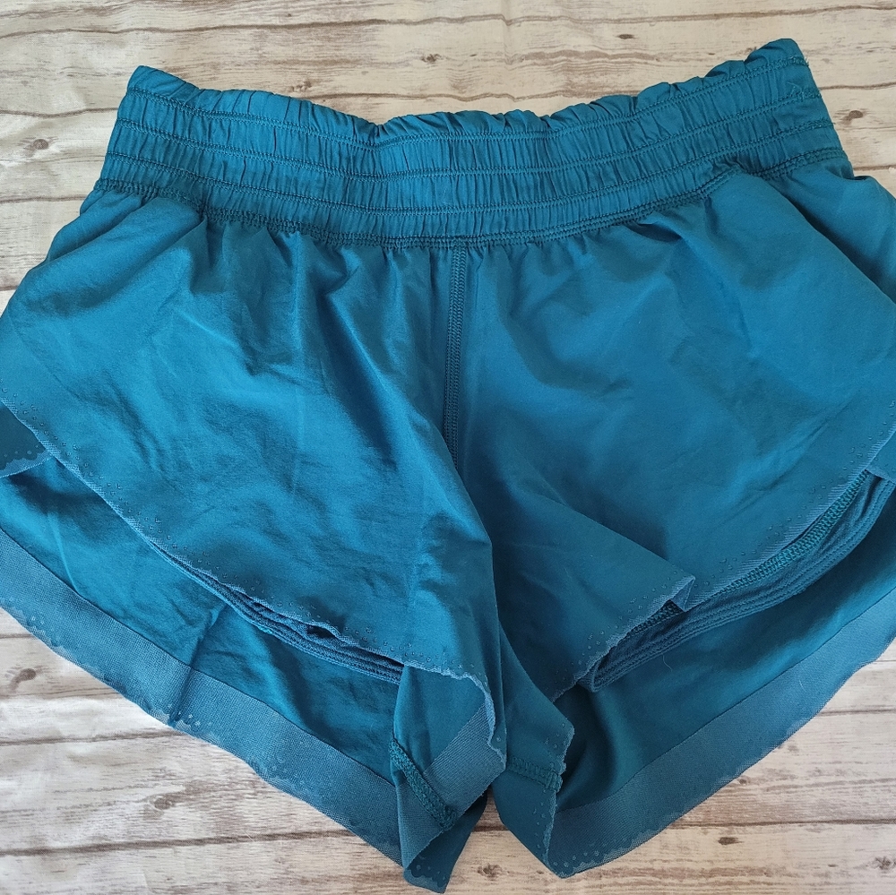 Lululemon Free Spirit Shorts Sz 4